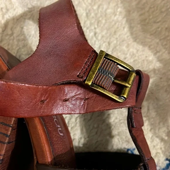 Leather 70s platform sandals. 6 - Picture 5 of 12